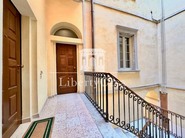 Immagine 14 di Appartamento in vendita  in Via San Carlo a Salò