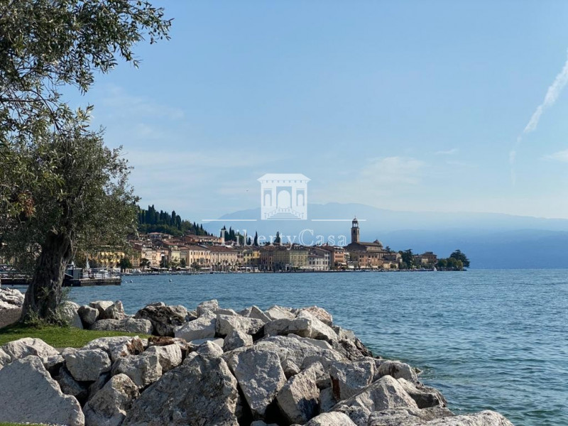 Immagine 19 di Appartamento in vendita  in Via San Carlo a Salò