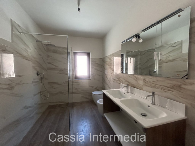 Immagine 37 di Villa in vendita  in Via Salomonio 42 a Nepi