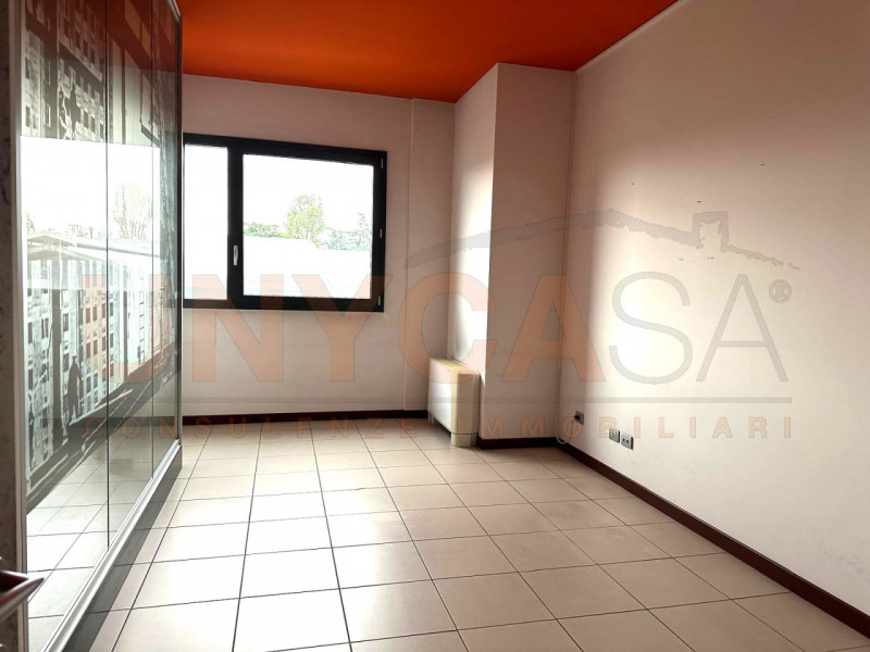 Immagine 2 di Ufficio in affitto  in Via Pitagora a Rubano