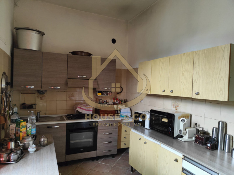 Immagine 10 di Villa in vendita  in Via Quattro Novembre a Parona