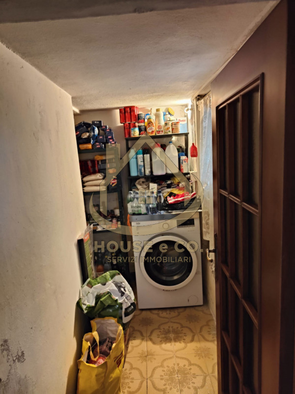 Immagine 12 di Villa in vendita  in Via Quattro Novembre a Parona