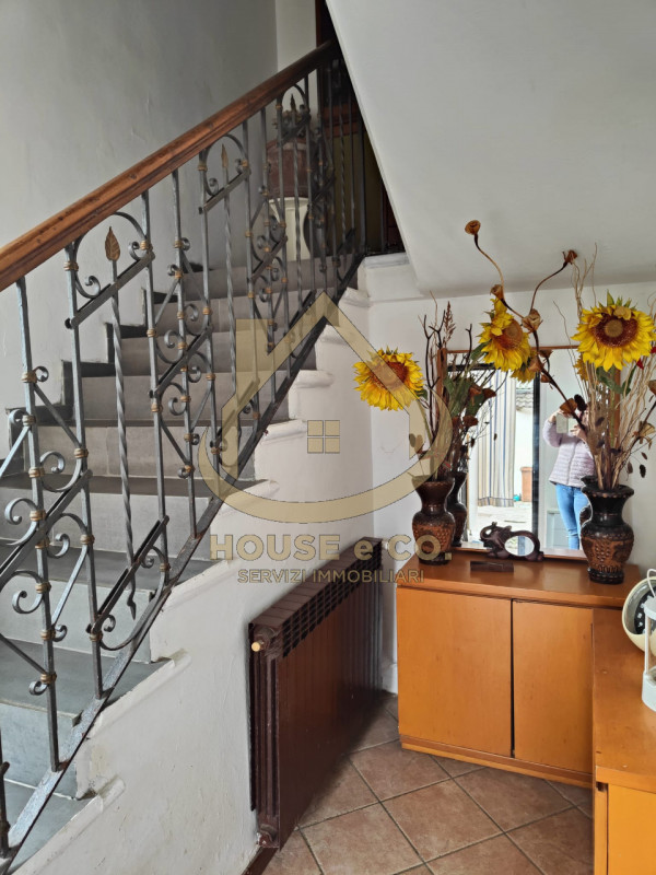 Immagine 14 di Villa in vendita  in Via Quattro Novembre a Parona