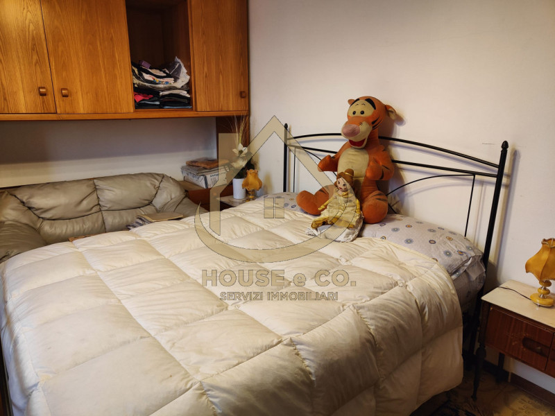 Immagine 23 di Villa in vendita  in Via Quattro Novembre a Parona