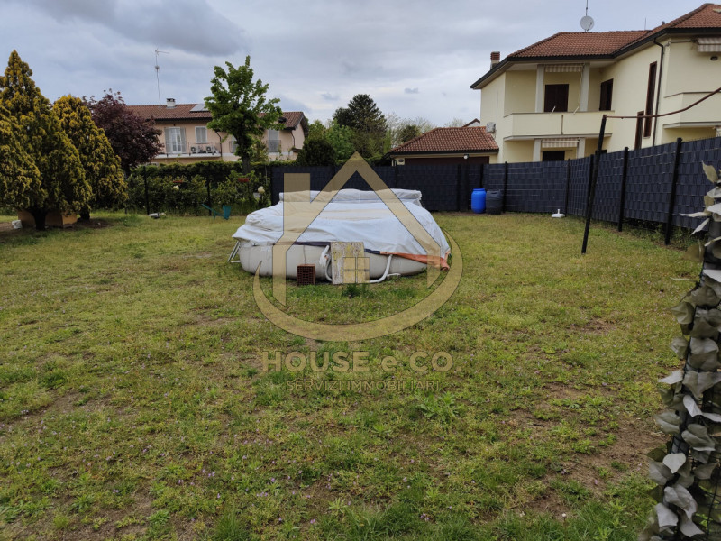 Immagine 29 di Villa in vendita  in Via Quattro Novembre a Parona