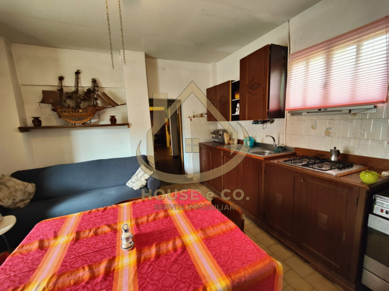 Immagine 39 di Villa in vendita  in Via Quattro Novembre a Parona