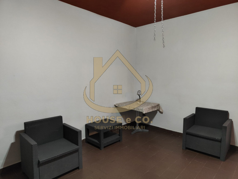 Immagine 43 di Villa in vendita  in Via Quattro Novembre a Parona