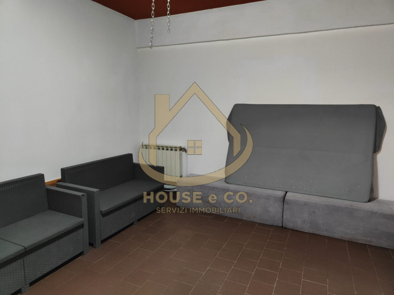 Immagine 45 di Villa in vendita  in Via Quattro Novembre a Parona