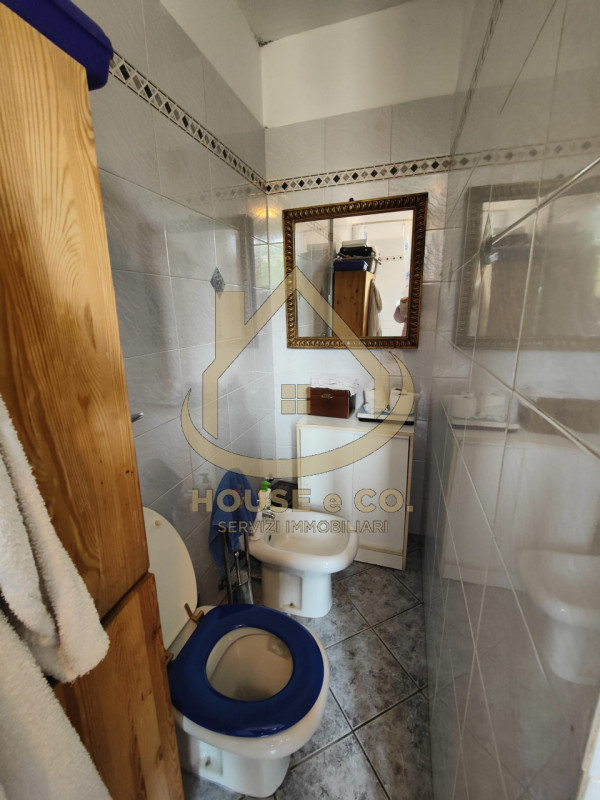 Immagine 49 di Villa in vendita  in Via Quattro Novembre a Parona