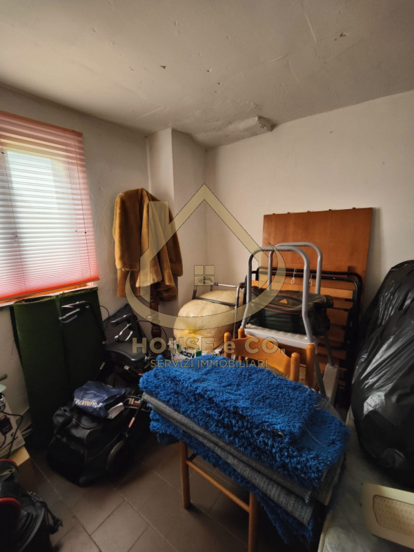 Immagine 50 di Villa in vendita  in Via Quattro Novembre a Parona