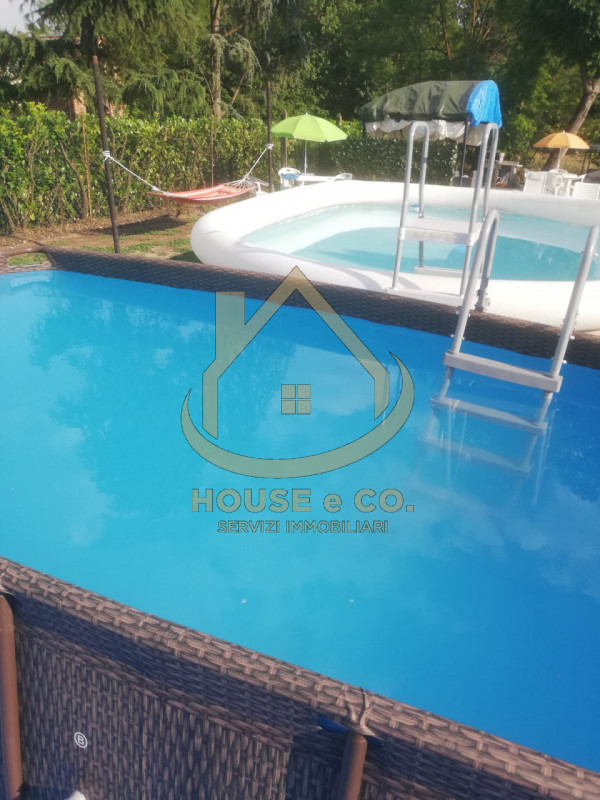 Immagine 58 di Villa in vendita  in Via Quattro Novembre a Parona