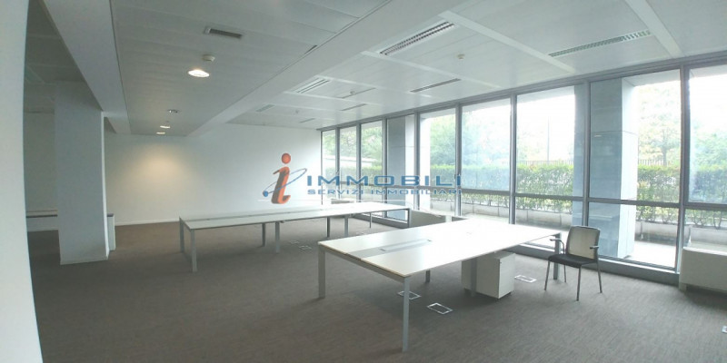 Immagine 10 di Ufficio in affitto  in VIA BAZZI CARLO a Milano