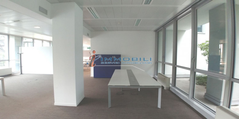 Immagine 22 di Ufficio in affitto  in VIA BAZZI CARLO a Milano