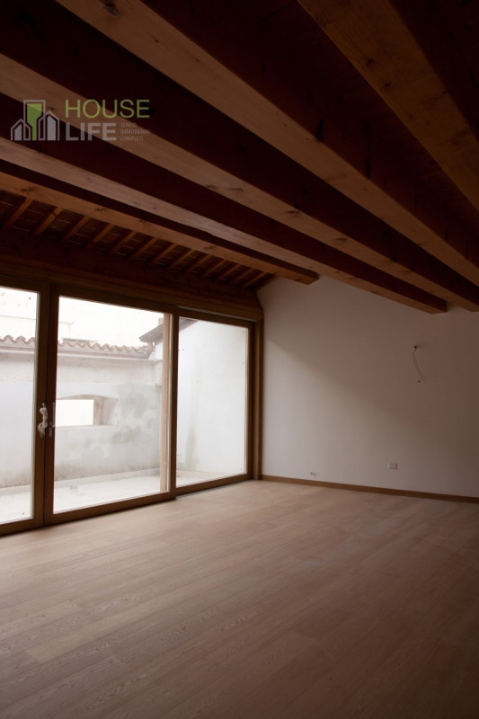 Immagine 6 di Appartamento in vendita  a Schio