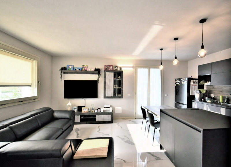 Immagine 24 di Casa bifamiliare in vendita  in Via Borgazzo a Sissa Trecasali