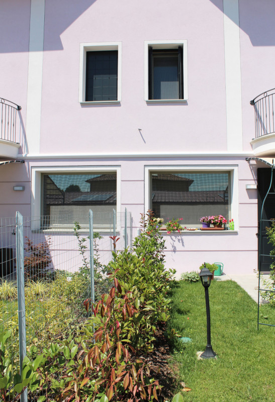 Immagine 27 di Casa bifamiliare in vendita  in Via Borgazzo a Sissa Trecasali