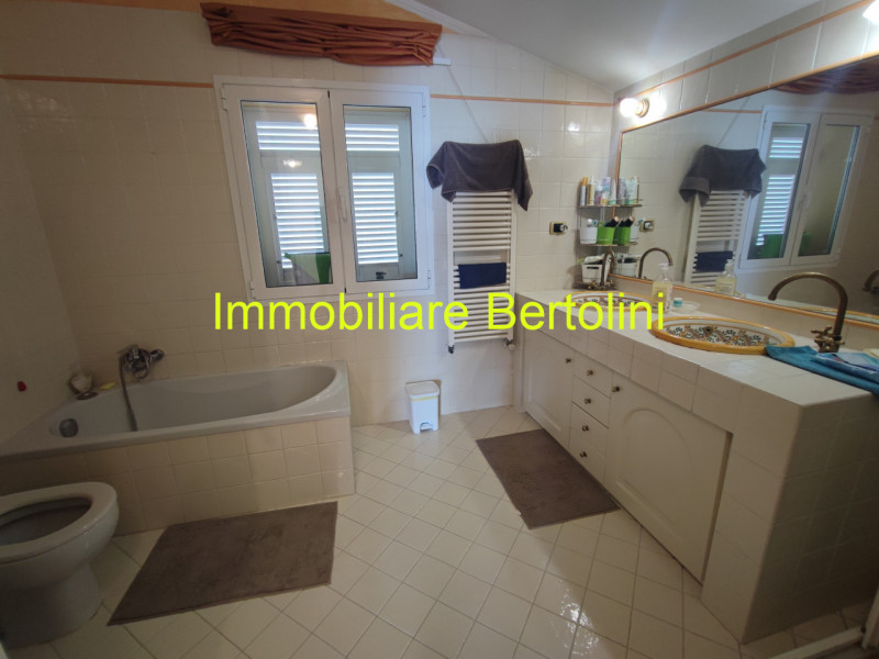 Immagine 16 di Casa bifamiliare in vendita  in VIA PADRE SEMERIA a San Remo