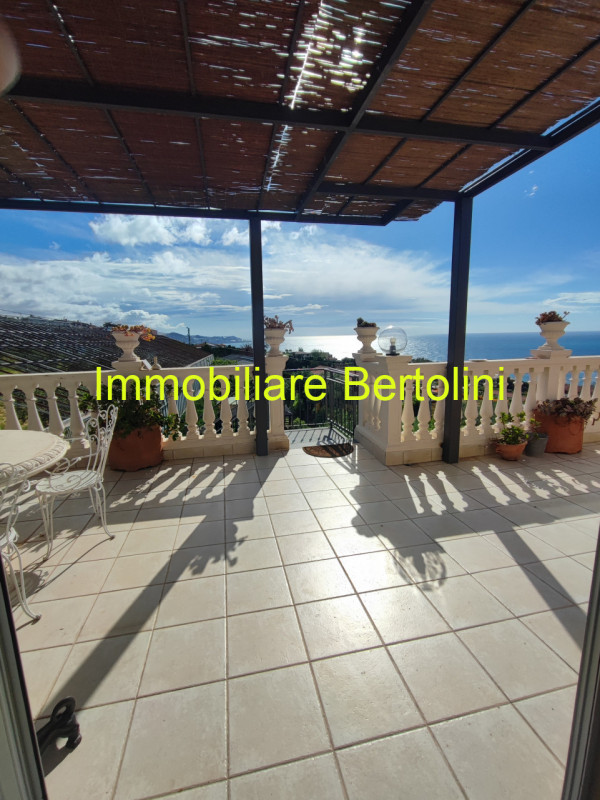 Immagine 27 di Casa bifamiliare in vendita  in VIA PADRE SEMERIA a San Remo