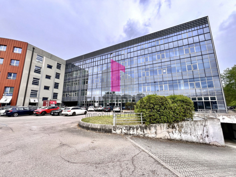 Immagine 2 di Capannone industriale in vendita  in VIA FRANCESCO CILEA 4 a Vicenza