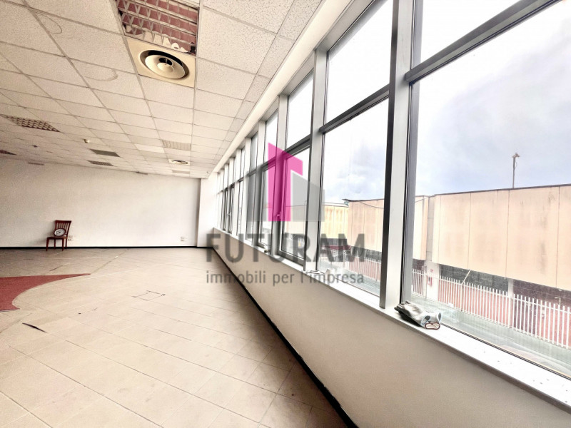 Immagine 10 di Capannone industriale in vendita  in VIA FRANCESCO CILEA 4 a Vicenza