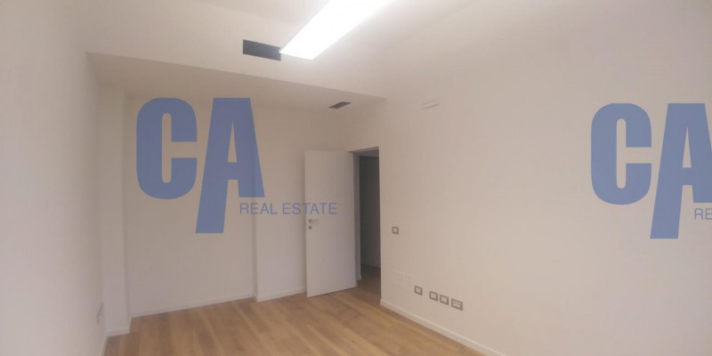 Immagine 4 di Ufficio in affitto  in VIA FREGUGLIA CARLO a Milano