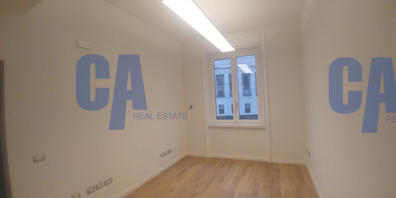 Immagine 16 di Ufficio in affitto  in VIA FREGUGLIA CARLO a Milano