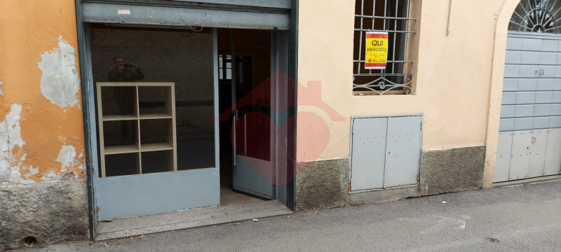 Immagine 2 di Negozio in affitto  in Via Giana 3 a Gorgonzola