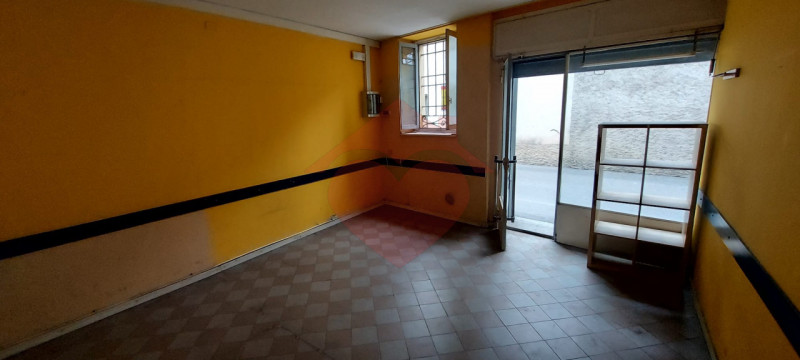 Immagine 3 di Negozio in affitto  in Via Giana 3 a Gorgonzola