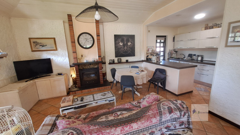 Immagine 12 di Villa in vendita  a Robecchetto Con Induno