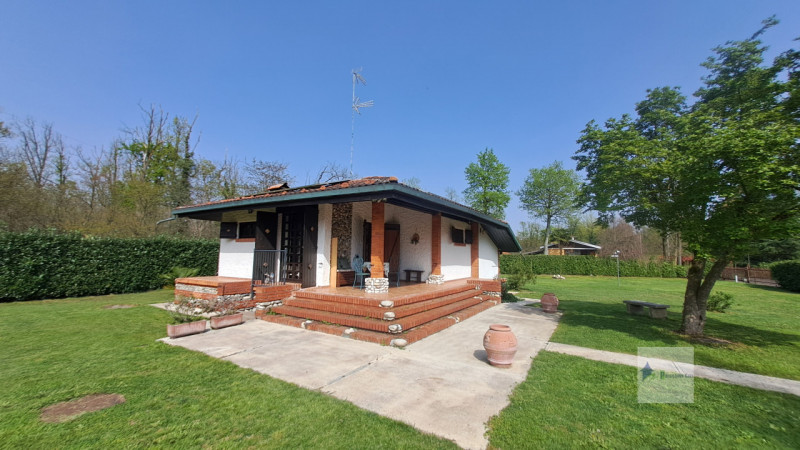 Immagine 24 di Villa in vendita  a Robecchetto Con Induno