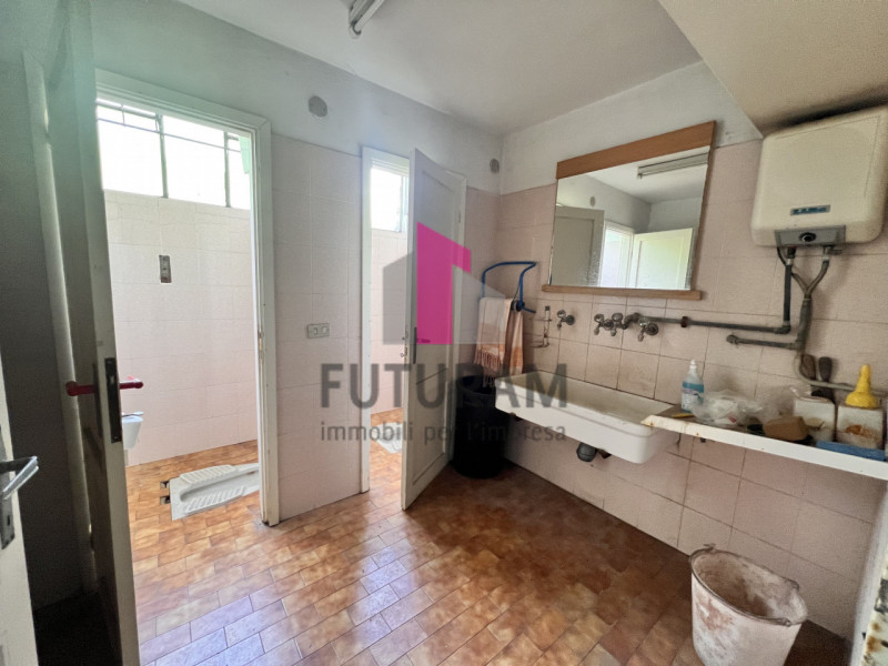 Immagine 14 di Capannone industriale in vendita  in Via Marosticana 180 a Dueville