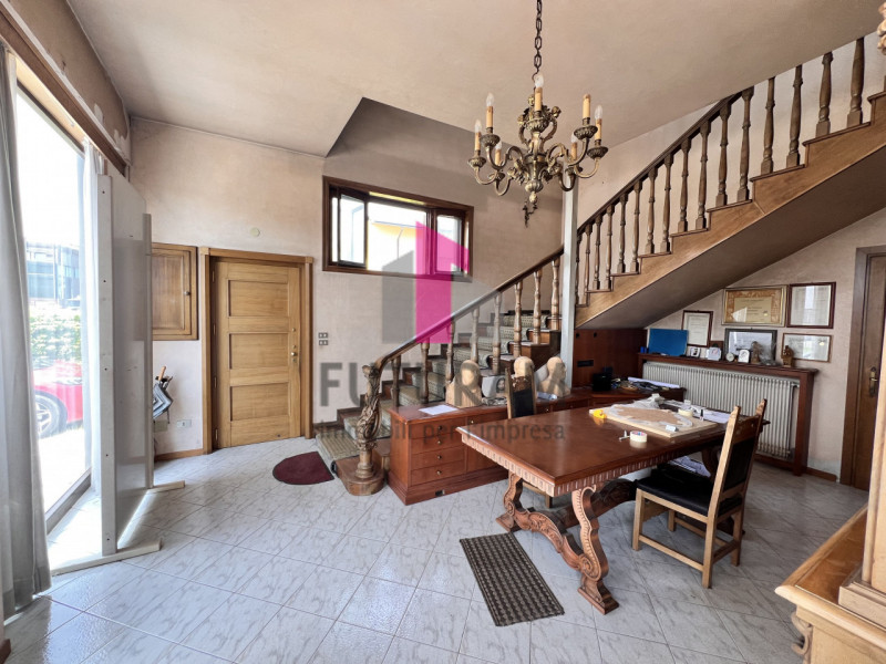 Immagine 15 di Capannone industriale in vendita  in Via Marosticana 180 a Dueville