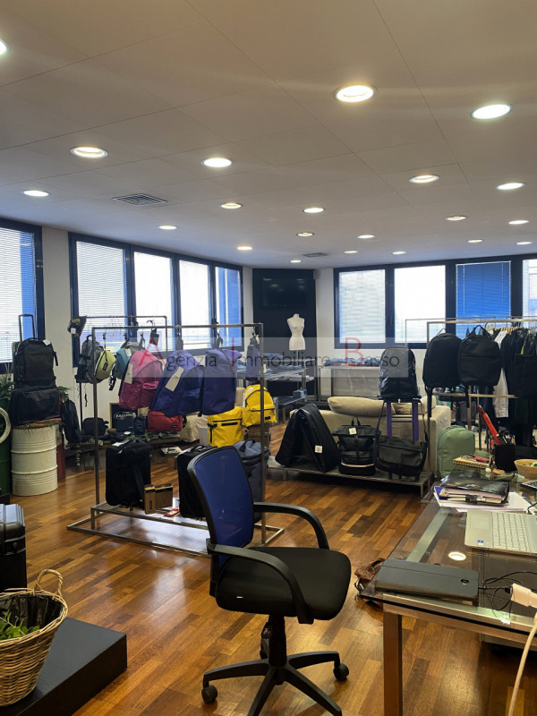 Immagine 2 di Ufficio in vendita  in VIA NORMANDIA 20 a Noventa Padovana