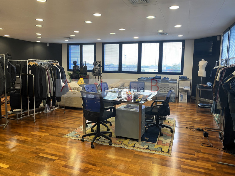 Immagine 11 di Ufficio in vendita  in VIA NORMANDIA 20 a Noventa Padovana