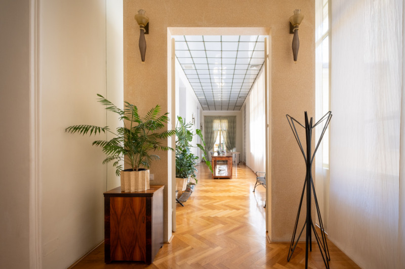 Immagine 1 di Attico in vendita  a Bologna