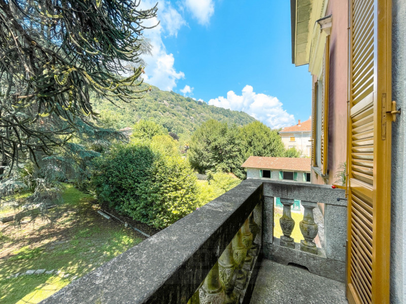 Immagine 24 di Villa in vendita  in Pietro Durio, 111 a Pella