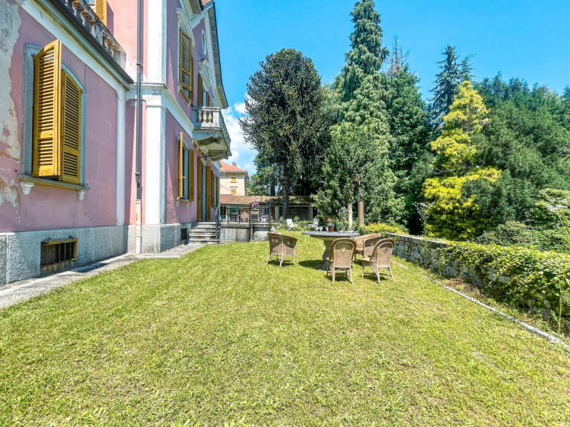 Immagine 34 di Villa in vendita  in Pietro Durio, 111 a Pella