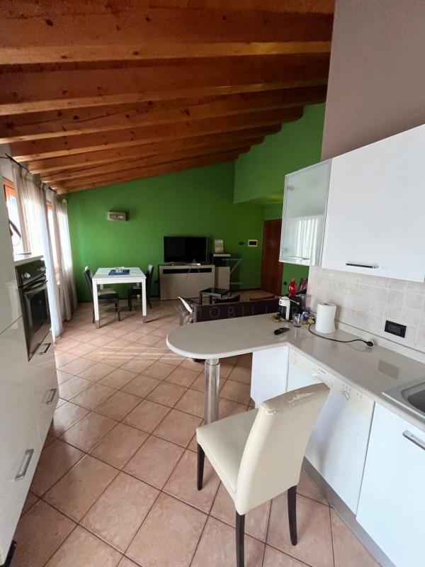Immagine 3 di Appartamento in vendita  in Via Chioggia a Castello Di Godego