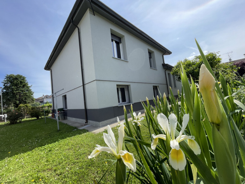 Immagine 36 di Casa indipendente in vendita  a Suzzara