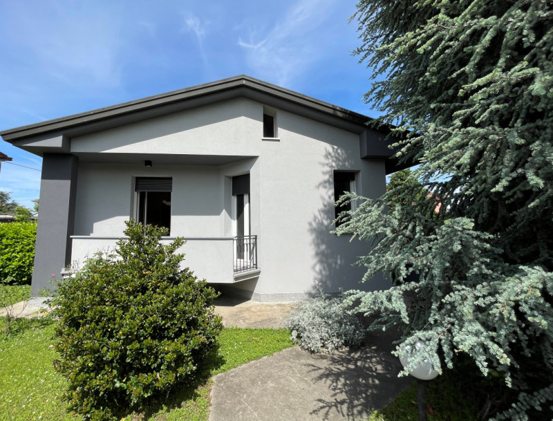 Immagine 43 di Casa indipendente in vendita  a Suzzara