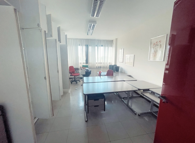 Immagine 9 di Ufficio in affitto  a Padova