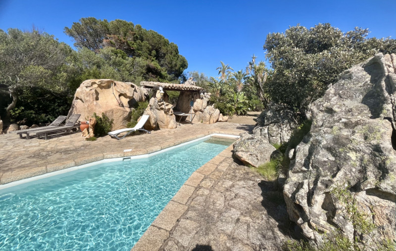 Immagine 4 di Villa in vendita  in via zara a Olbia