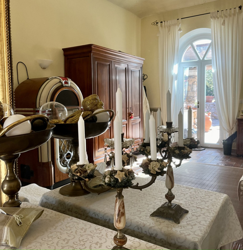 Immagine 8 di Villa in vendita  in via zara a Olbia