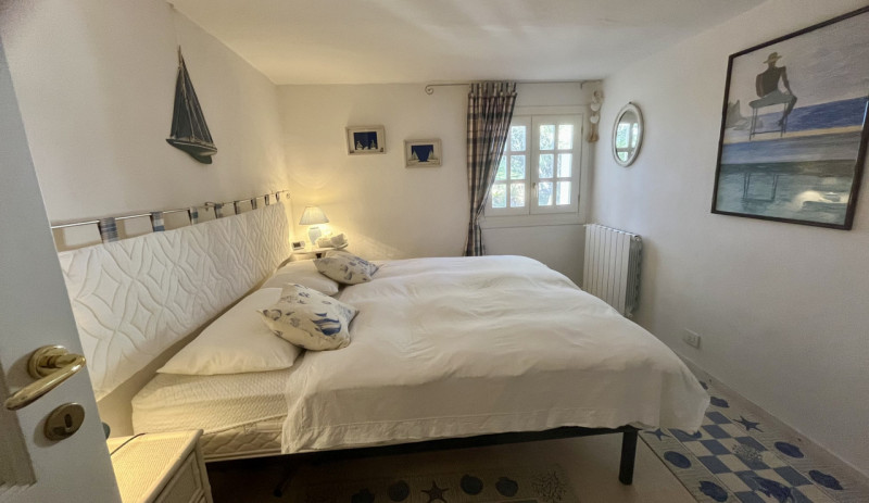 Immagine 29 di Villa in vendita  in via zara a Olbia