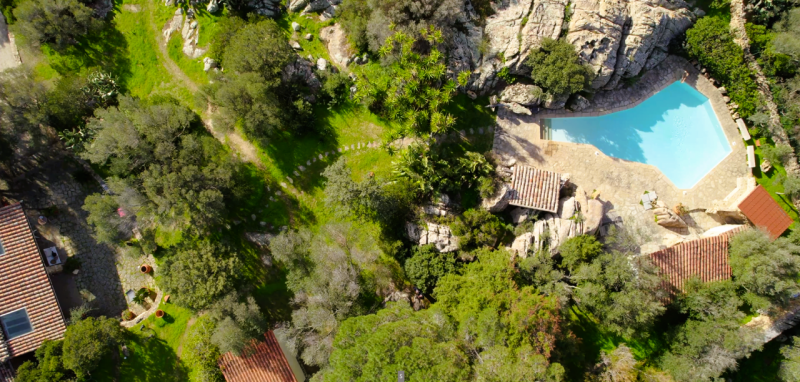 Immagine 82 di Villa in vendita  in via zara a Olbia