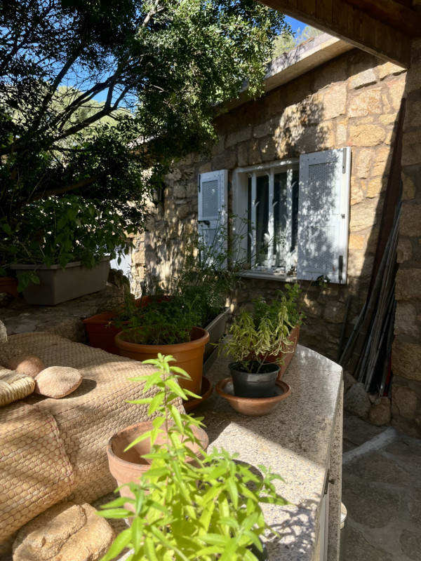 Immagine 85 di Villa in vendita  in via zara a Olbia