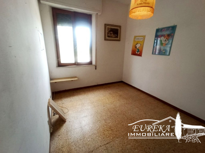 Immagine 16 di Casa indipendente in vendita  a Castiglione Del Lago