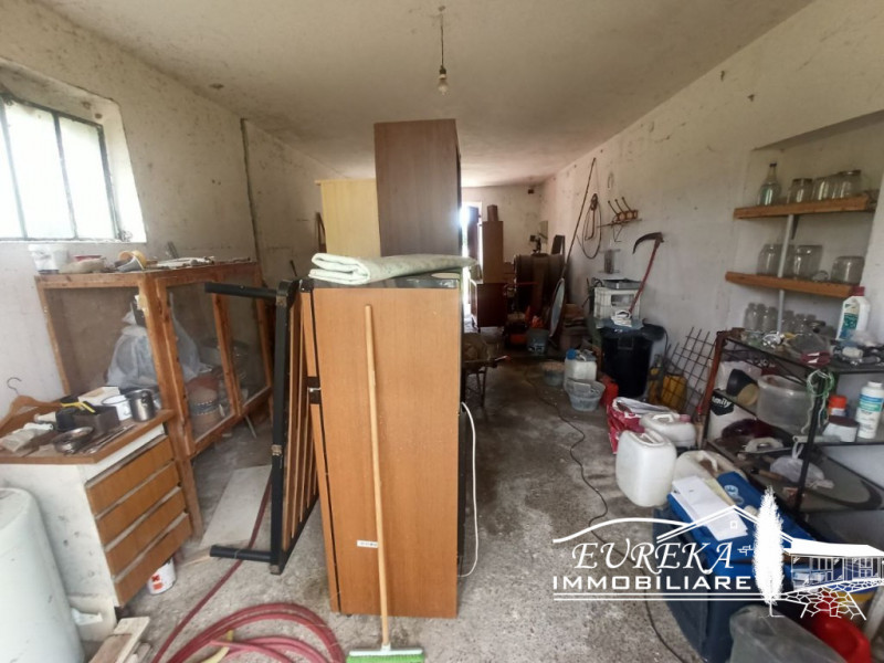 Immagine 19 di Casa indipendente in vendita  a Castiglione Del Lago