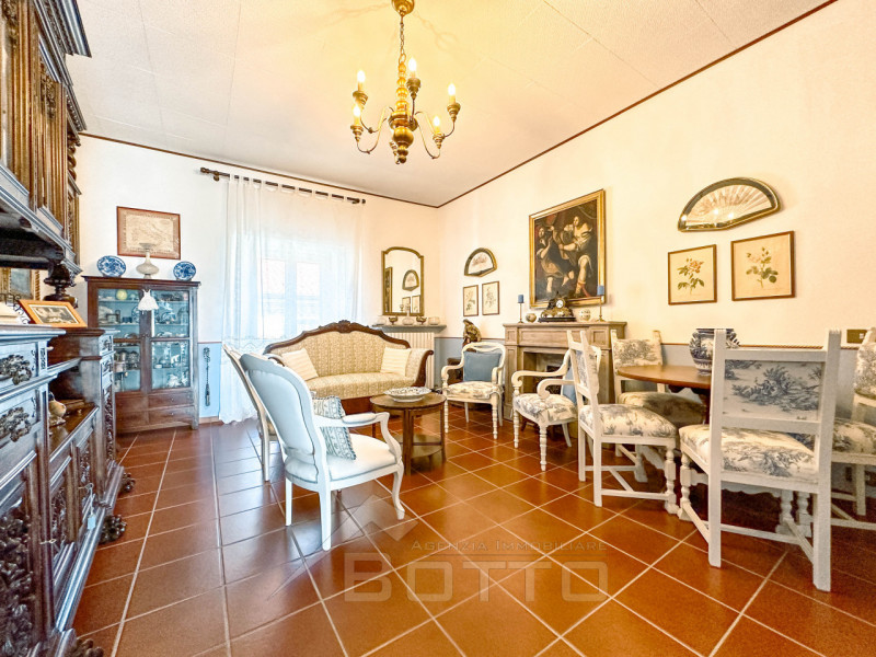 Immagine 8 di Palazzo in vendita  in VIA ROMA 5 a Ghemme