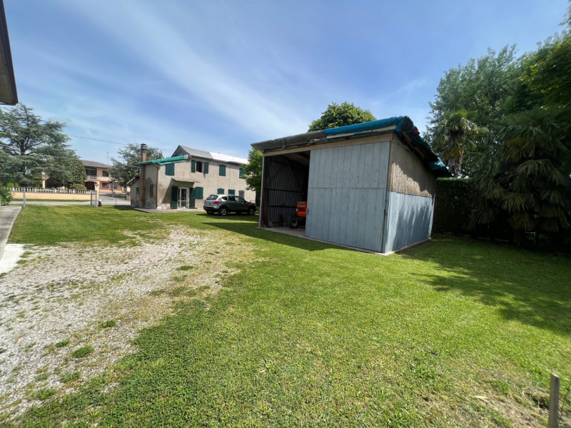 Immagine 17 di Terreno in vendita  in Via Giuseppe Parini a Vigonovo